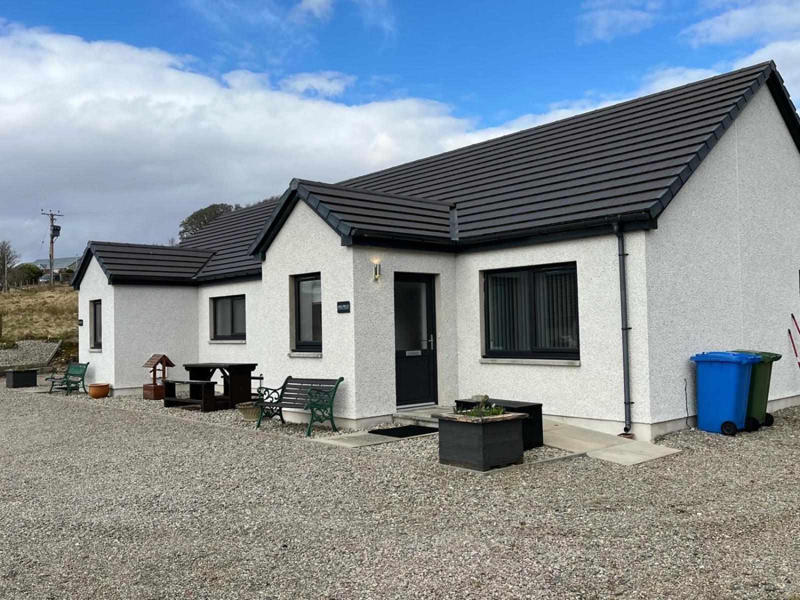 Highland Holiday Lets Lairg Exterior photo